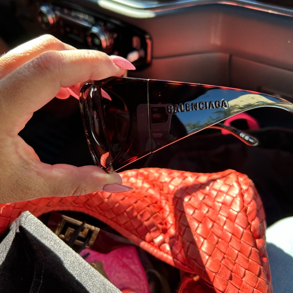 Balenciaga Sleek Black Sunglasses - Picture 9 of 10